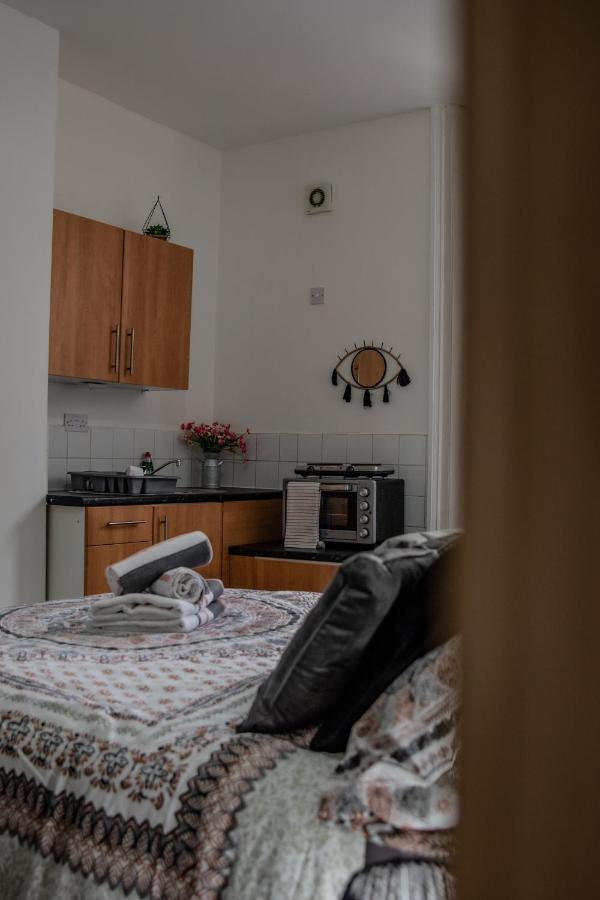 Bv Comfy Studio At Maningham Lane Bradford Apartment *